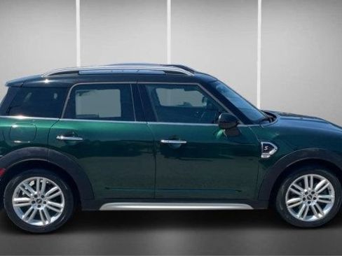 Used 2017 MINI Cooper Countryman S FWD image 3
