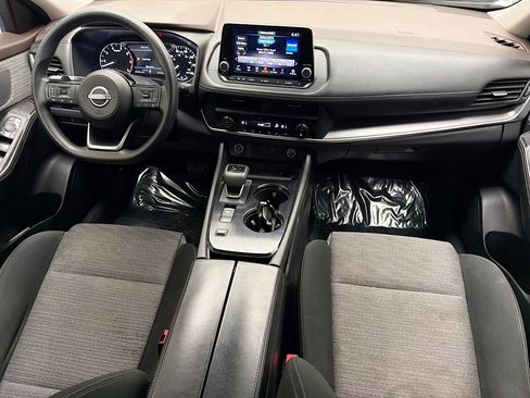 Used 2023 Nissan Rogue SV image 12
