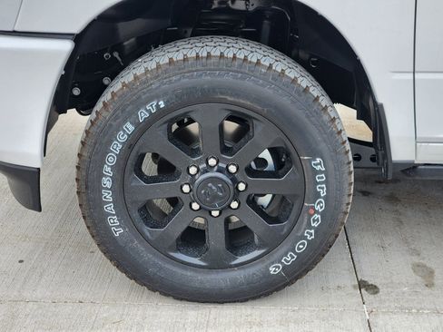 New 2026 RAM 2500 Laramie AWD/4WD image 11