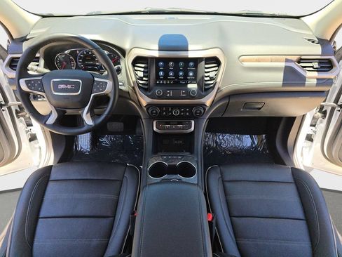 Used 2023 GMC Acadia Denali w/ Denali Ultimate Package AWD/4WD image 10