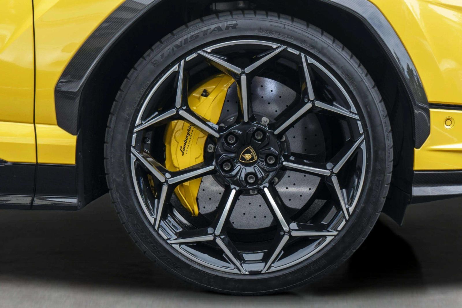 Used 2024 Lamborghini Urus Performante AWD/4WD image 12