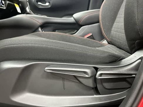 Certified 2026 Honda HR-V Sport image 26