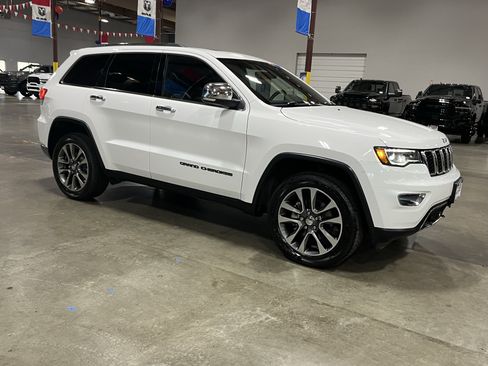 Used 2018 Jeep Grand Cherokee Limited w/ Luxury Group II AWD/4WD image 7