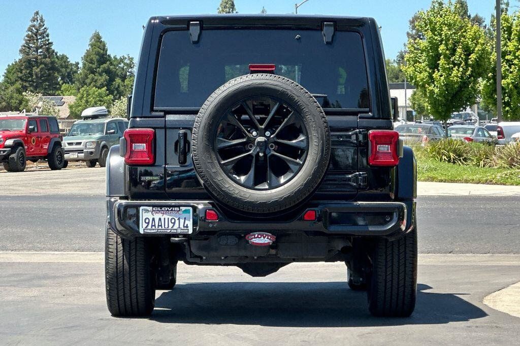 Used 2021 Jeep Wrangler Unlimited Sahara AWD/4WD image 5