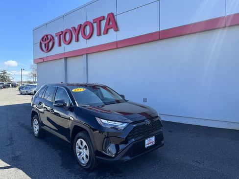 Used 2023 Toyota RAV4 LE image 1