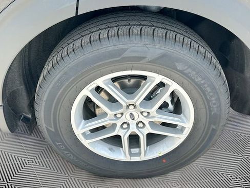 New 2026 Ford Explorer Active RWD image 19