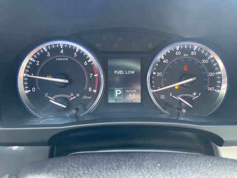 Used 2015 Toyota Highlander Plus FWD image 17