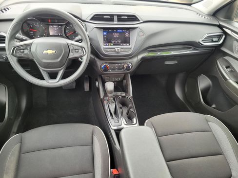 Used 2023 Chevrolet TrailBlazer LT FWD image 5