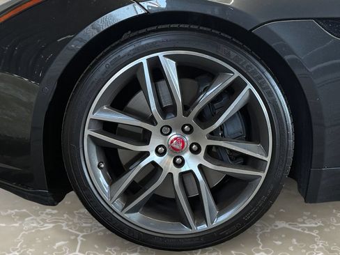 Used 2018 Jaguar F-TYPE R-Dynamic RWD image 14