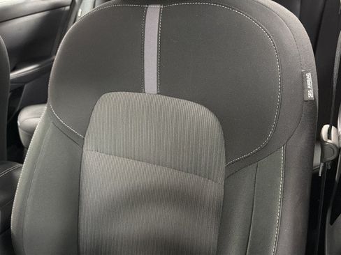 Used 2025 Nissan Sentra SV FWD image 18