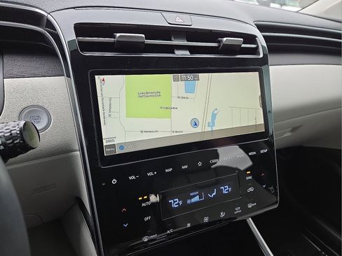 Used 2022 Hyundai Tucson Limited image 18