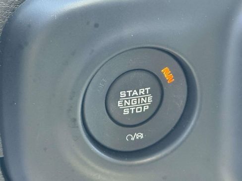 Used 2022 Jeep Wrangler Unlimited Sahara w/ Safety Group image 27