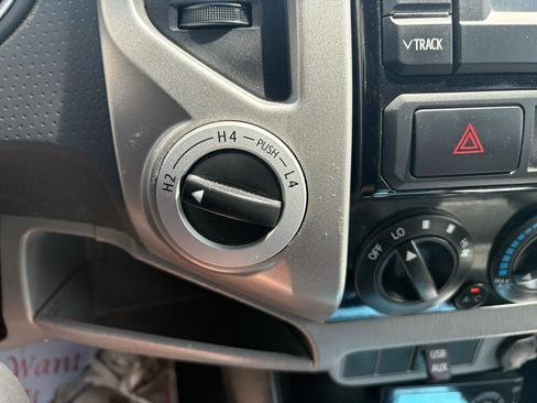 Used 2013 Toyota Tacoma 4x4 Double Cab image 18