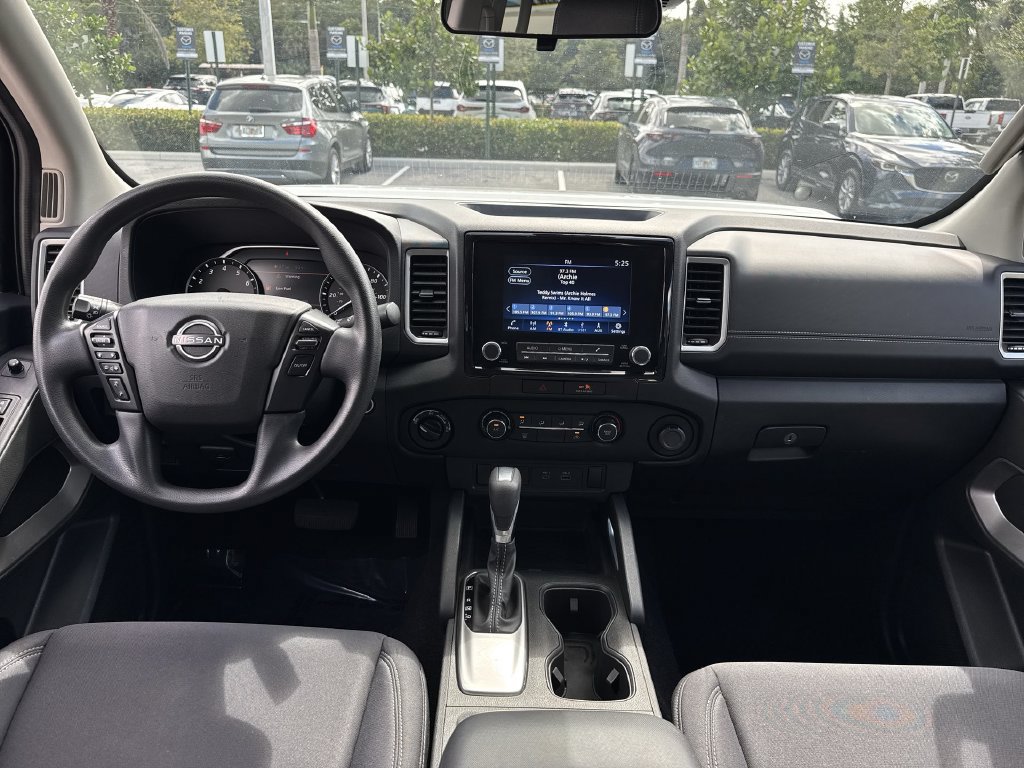 Used 2022 Nissan Frontier SV AWD/4WD image 14