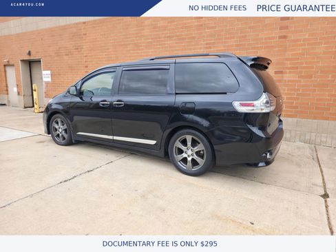 Used 2017 Toyota Sienna SE Premium image 10