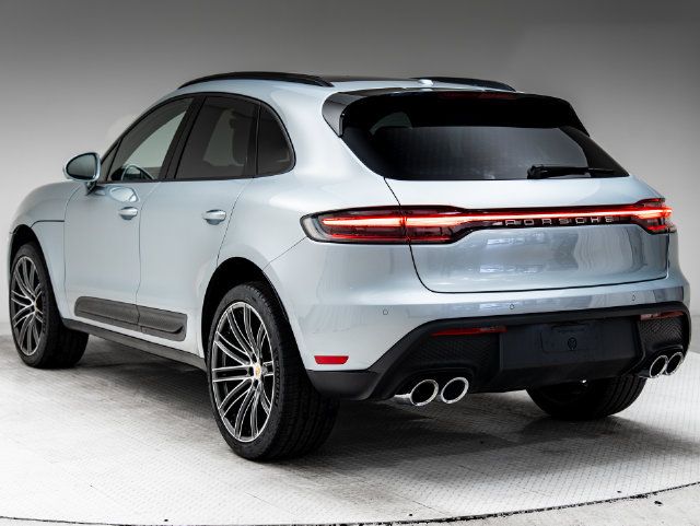 Certified 2026 Porsche Macan AWD/4WD image 3