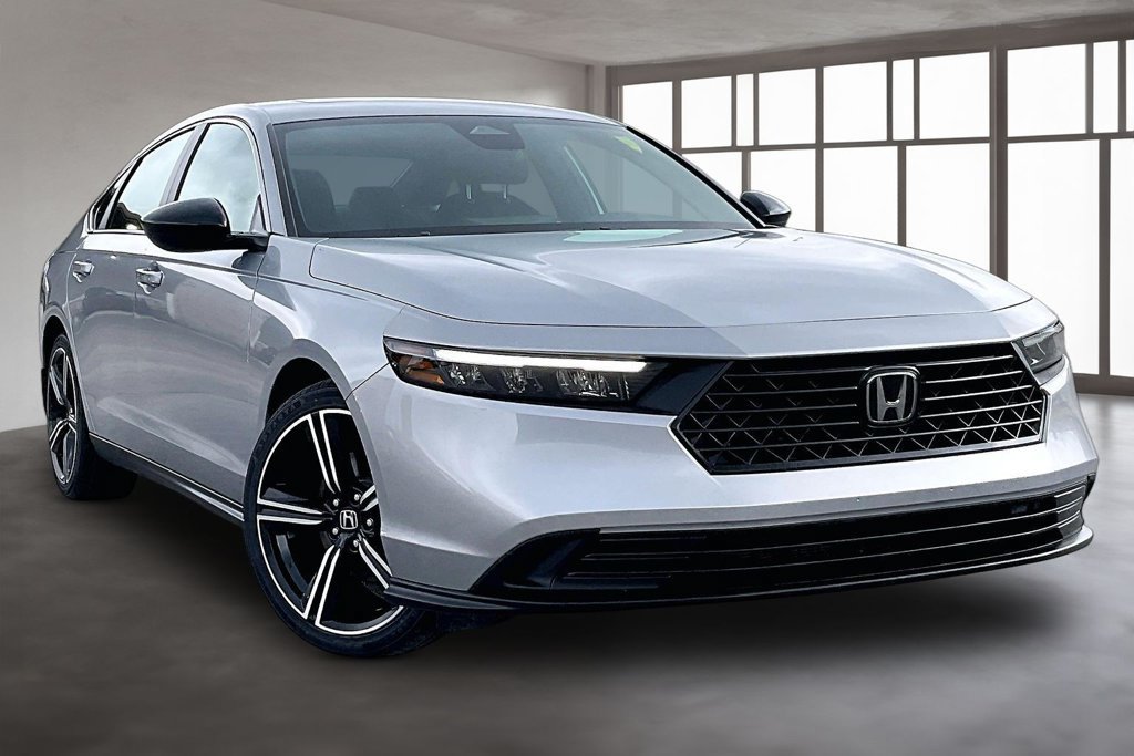 Certified 2025 Honda Accord Sport image 3