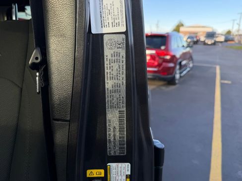 Used 2022 Jeep Wrangler Unlimited Sahara image 28