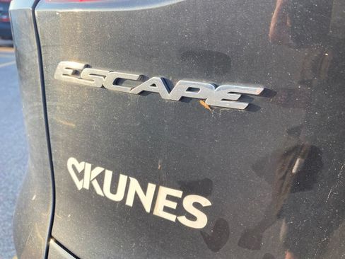 Used 2014 Ford Escape SE w/ Equipment Group 201A FWD image 10