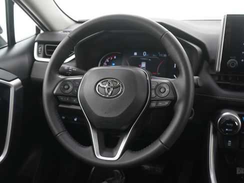 Used 2025 Toyota RAV4 XLE w/ Convenience Package image 17