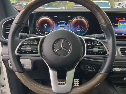 Used 2022 Mercedes-Benz GLS 450 4MATIC image 13