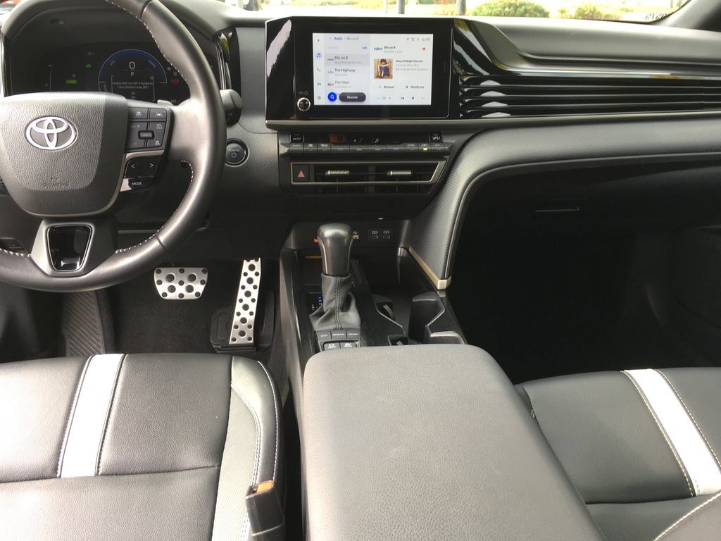 Used 2025 Toyota Camry SE FWD image 24