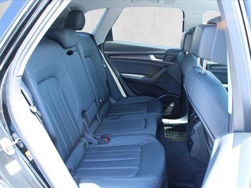 Used 2022 Audi Q5 2.0T Premium Plus w/ Premium Plus Package AWD/4WD image 28