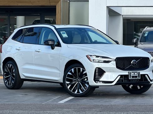 New 2026 Volvo XC60 B5 Ultra w/ Protection Package Premier image 2