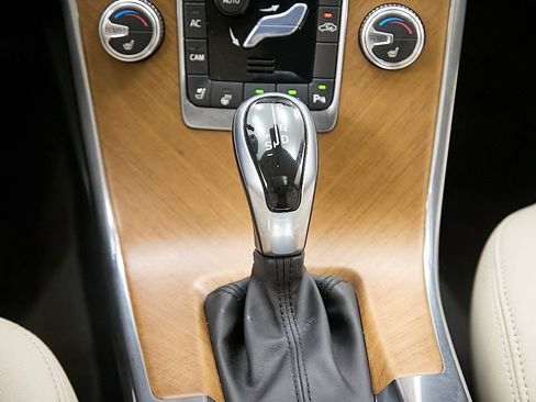 Used 2017 Volvo XC60 T5 Inscription w/ Preferred Option Package image 29