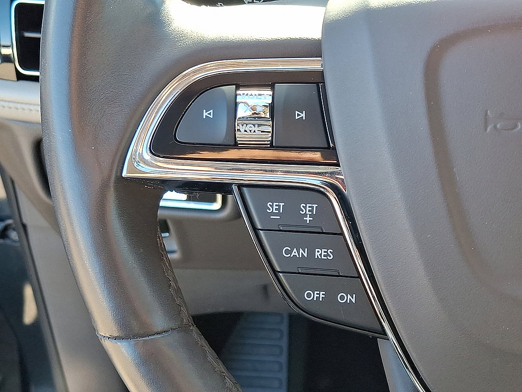 Used 2023 Lincoln Nautilus Reserve AWD/4WD image 58