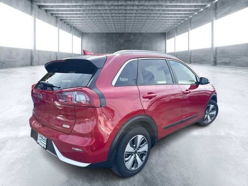 Used 2018 Kia Niro FWD image 4