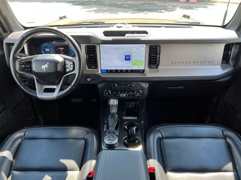 Used 2025 Ford Bronco Outer Banks AWD/4WD image 36
