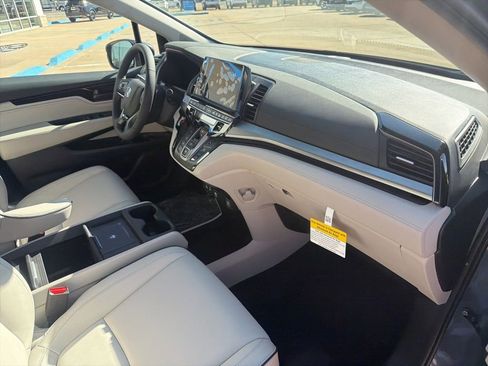 New 2026 Honda Odyssey Touring image 29