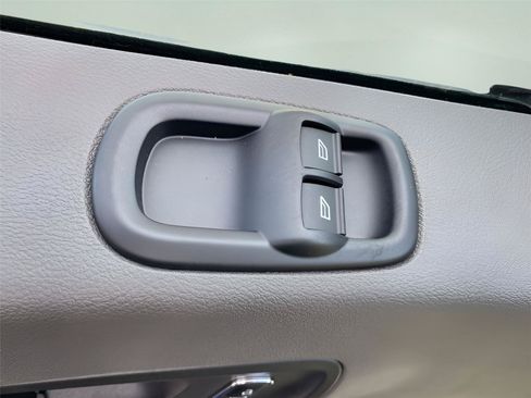 New 2025 Ford Transit 150 Low Roof RWD image 31
