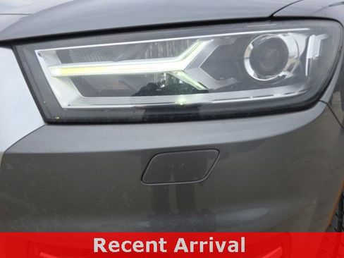 Used 2018 Audi Q7 3.0T Premium image 10