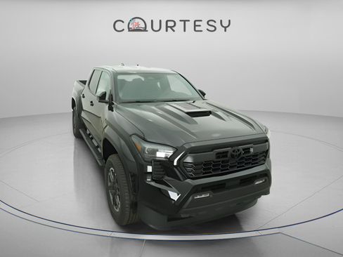 Certified 2026 Toyota Tacoma TRD Sport image 30