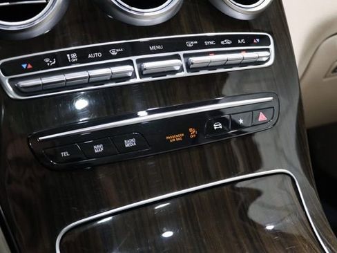 Used 2020 Mercedes-Benz GLC 300 4MATIC image 27