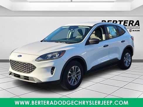 Used 2021 Ford Escape S image 3