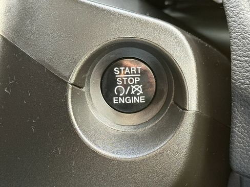 Used 2018 Jeep Compass Limited w/ Navigation Group FWD image 26