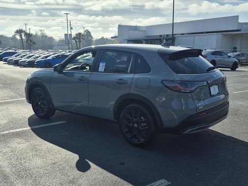 Certified 2025 Honda HR-V Sport image 5
