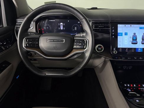 Certified 2023 Jeep Grand Wagoneer 4WD image 14