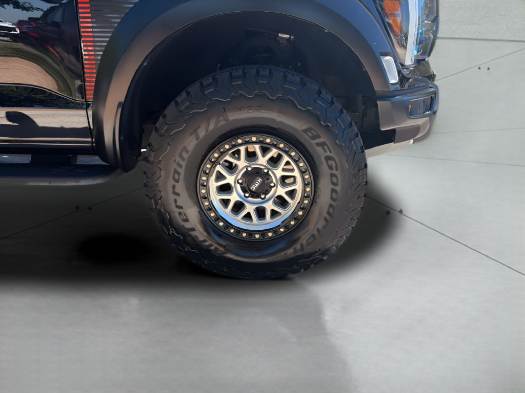 Used 2025 Ford F150 Raptor w/ Equipment Group 803A Raptor R AWD/4WD image 13