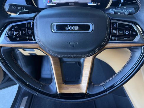 Used 2022 Jeep Grand Cherokee L Summit image 19