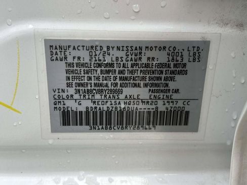 Used 2024 Nissan Sentra SV FWD image 32