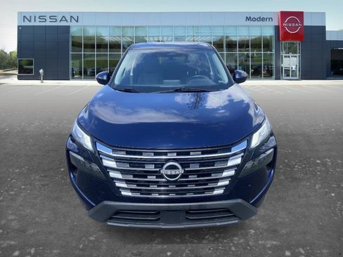 Certified 2025 Nissan Rogue SV AWD/4WD image 2