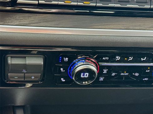 New 2026 GMC Sierra 1500 SLT AWD/4WD image 15