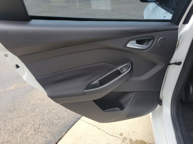Used 2014 Ford Focus ST w/ Equipment Group 202A FWD image 17