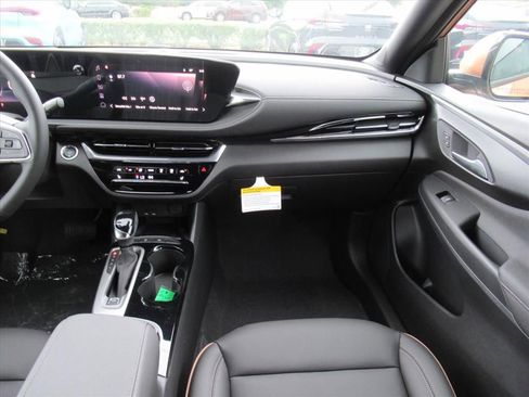 New 2025 Buick Envista Avenir image 14