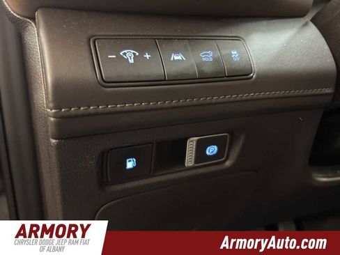 Used 2023 Hyundai Santa Fe Limited image 11