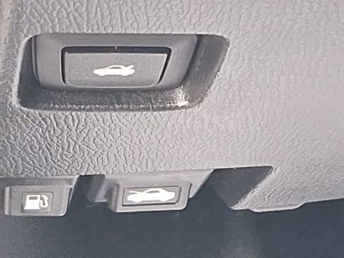 Used 2018 MAZDA MAZDA3 Touring image 30